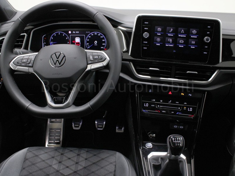 7 - Volkswagen T-Roc 1.5 tsi act r line
