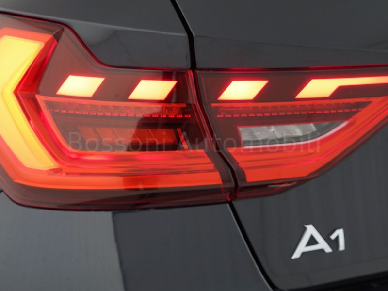 7 - Audi A1 sportback 30 1.0 tfsi 110cv admired s tronic