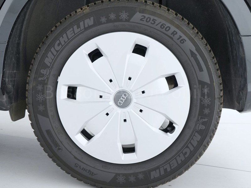 13 - Audi Q2 30 1.0 tfsi 116cv business advanced