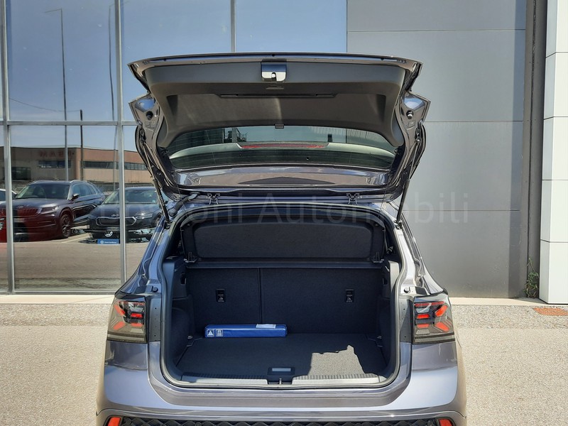 19 - Volkswagen T-Cross 1.0 tsi 115cv r-line plus