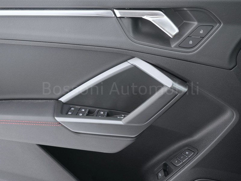13 - Audi Q3 sportback 40 2.0 tdi 193cv s line edition quattro s tronic