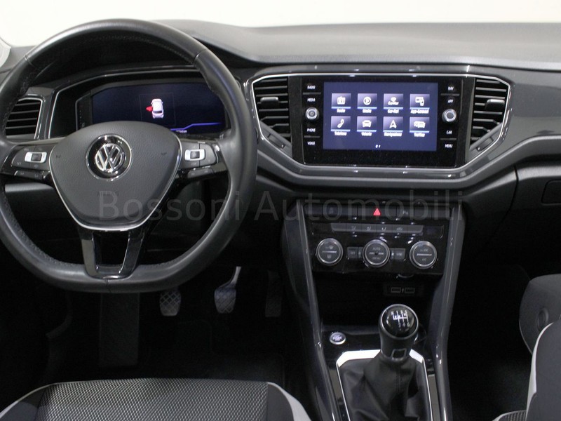 7 - Volkswagen T-Roc 1.5 tsi act style