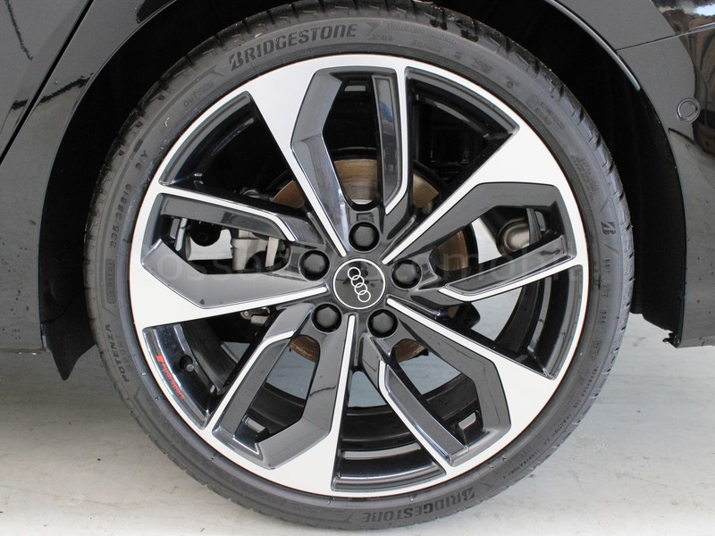 13 - Audi A3 sedan 1.5 tfsi mhev 48v 150cv s line edition s tronic