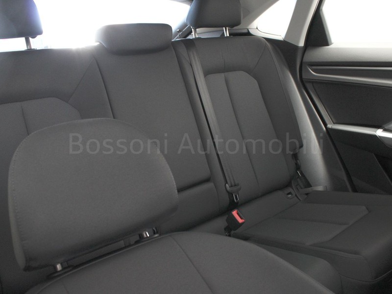 19 - Audi Q3 sportback 45 1.4 tfsi e business plus s tronic