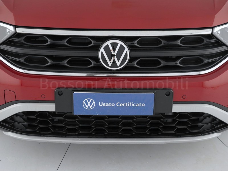 13 - Volkswagen T-Roc 1.0 tsi 115cv life