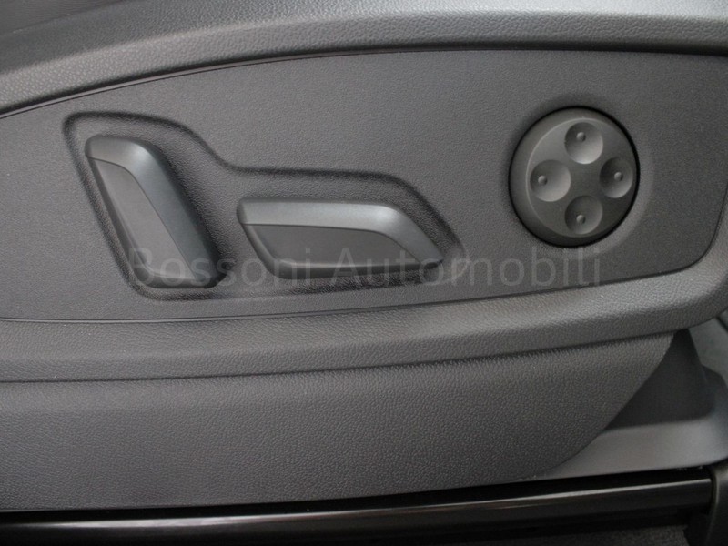 37 - Audi Q5 55 2.0 tfsi e s line plus quattro s tronic