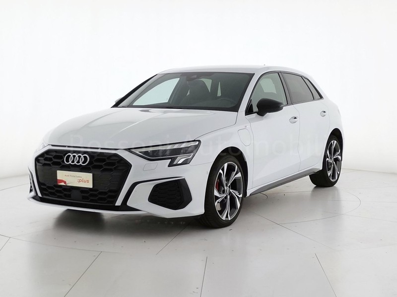 1 - Audi A3 sportback 45 1.4 tfsi e s line edition s tronic