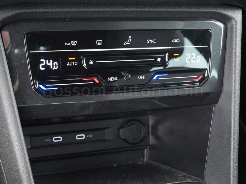 25 - Volkswagen Tiguan 2.0 tdi scr 150cv r-line dsg