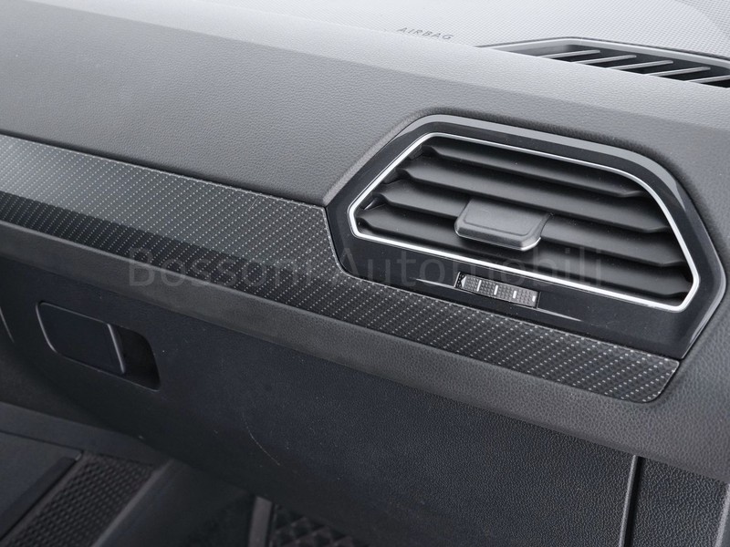 19 - Volkswagen Tiguan 1.5 tsi act 150cv r-line dsg