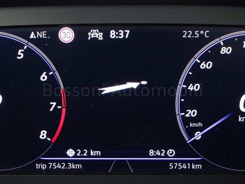 31 - Volkswagen Tiguan 1.5 tsi act 150cv r-line dsg