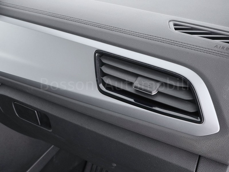 19 - Volkswagen T-Roc 2.0 tdi scr 115cv life