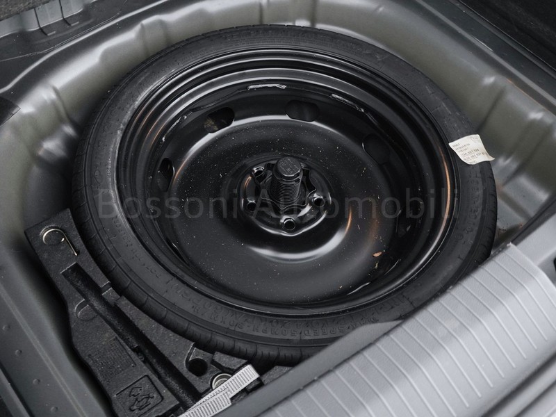 31 - Volkswagen T-Roc 2.0 tdi scr 115cv life