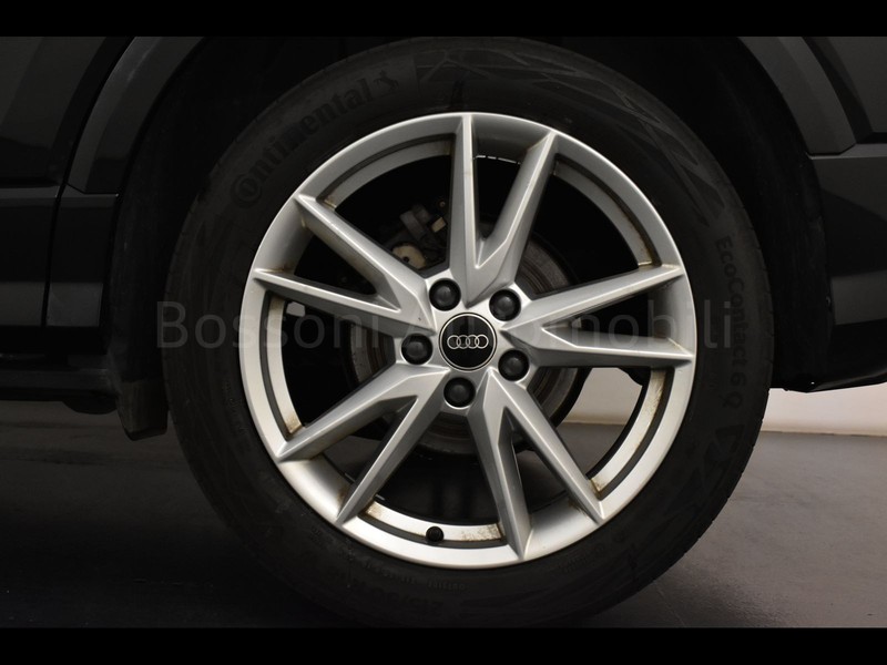 13 - Audi Q2 35 2.0 tdi s line edition s tronic