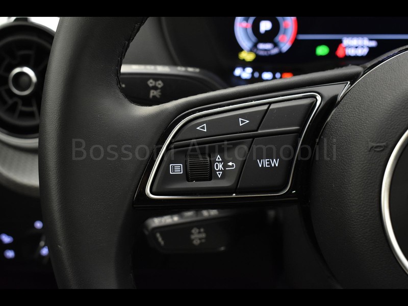 19 - Audi Q2 35 2.0 tdi s line edition s tronic