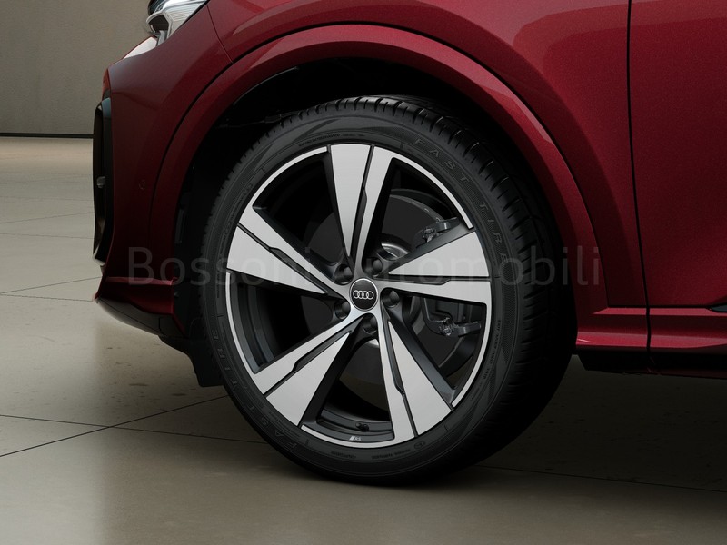7 - Audi Q5 2.0 e-hybrid 299cv s line edition quattro s tronic