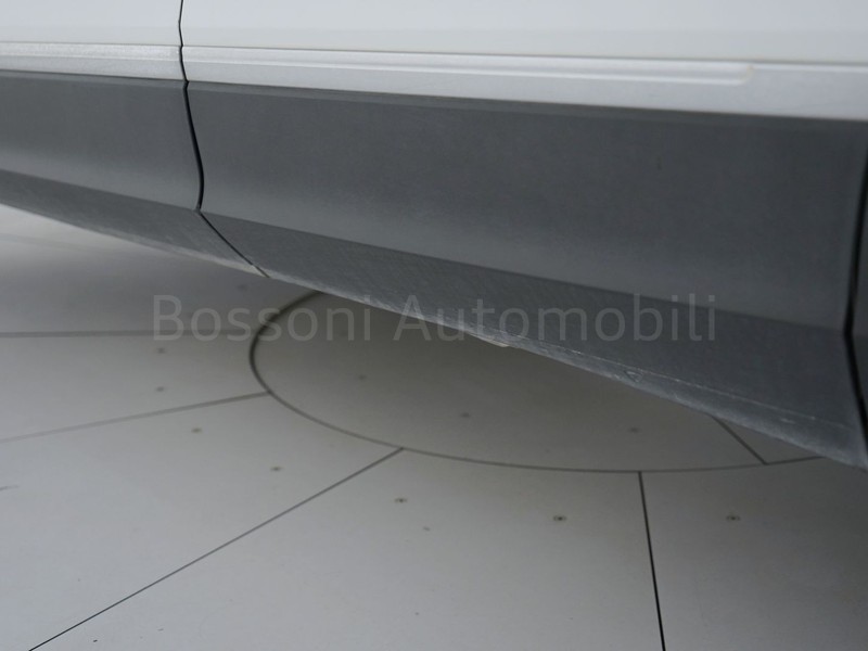 37 - Volkswagen Tiguan 2.0 tdi scr 150cv elegance 4motion dsg