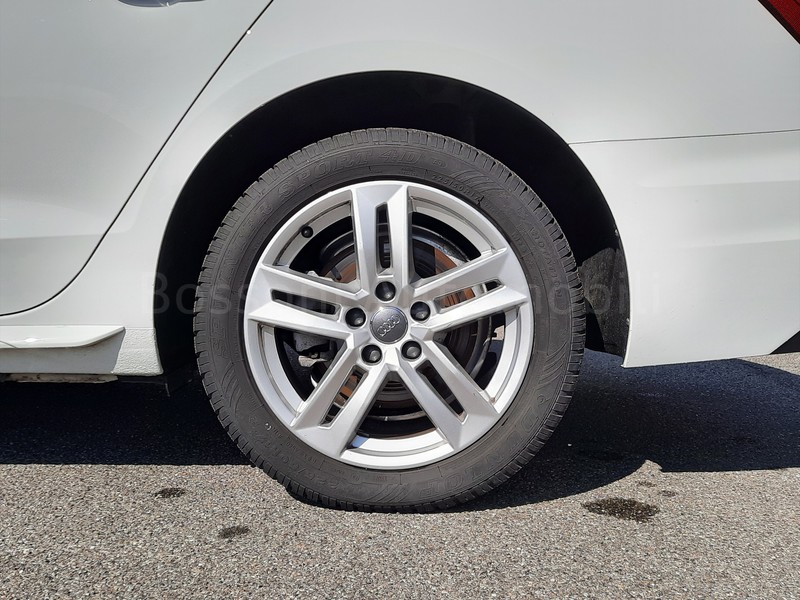 19 - Audi A4 avant 30 2.0 tdi mhev 136cv business advanced s tronic