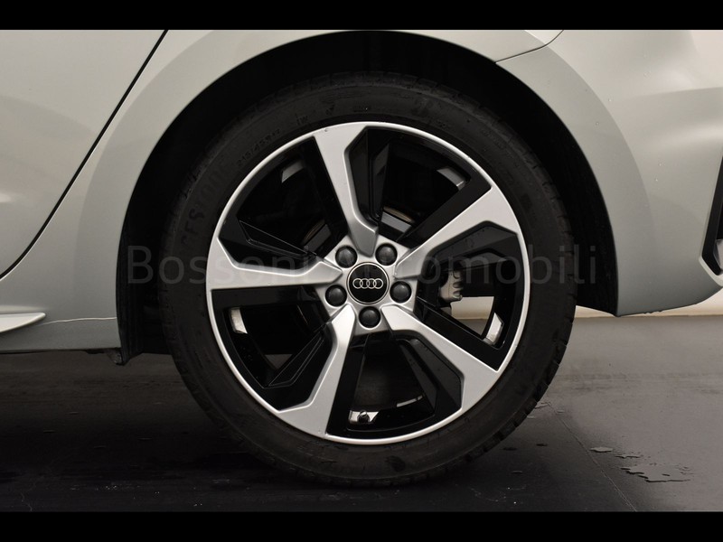 13 - Audi A1 sportback 30 1.0 tfsi 116cv s line edition s tronic