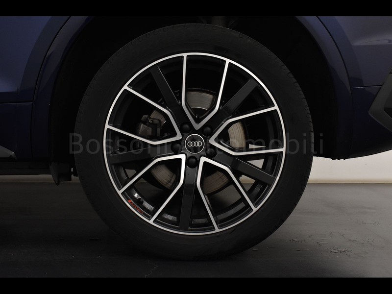 13 - Audi Q5 sportback 40 2.0 tdi mhev 12v s line plus quattro s tronic