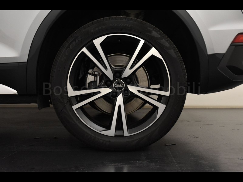 13 - Audi Q5 sportback 40 2.0 tfsi mhev 12v business advanced quattro s tronic