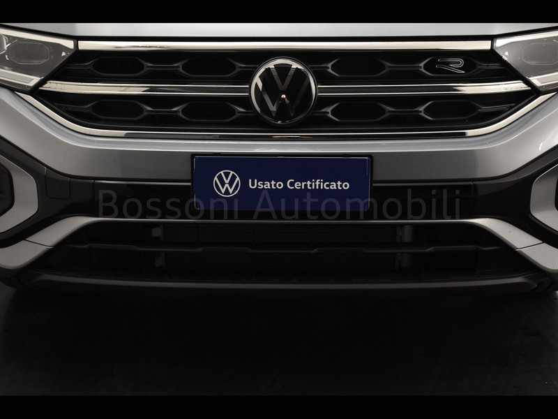 13 - Volkswagen T-Roc 1.0 tsi 115cv r-line plus