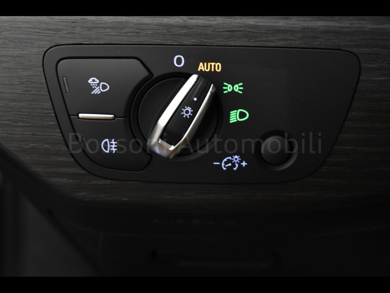 19 - Audi A4 avant 40 2.0 tdi mhev 204cv s line edition quattro s tronic