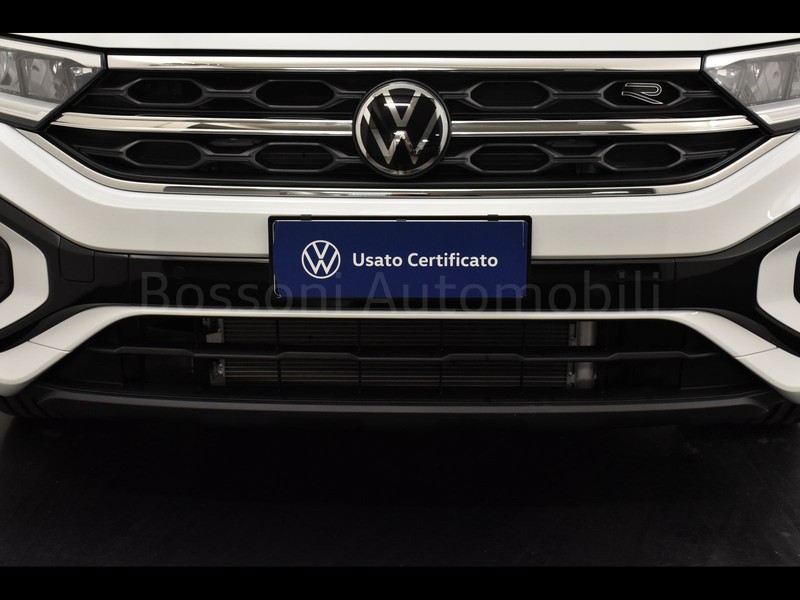 13 - Volkswagen T-Roc 1.5 tsi act r line dsg