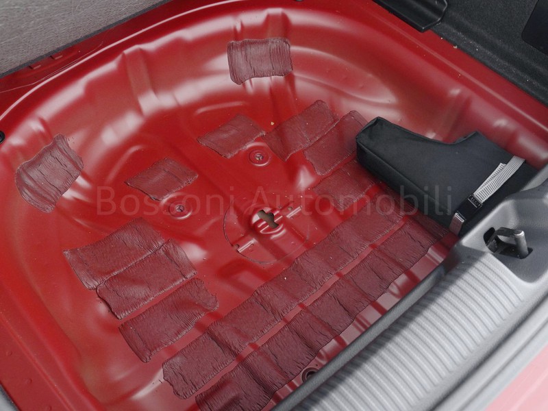 31 - Audi Q2 30 2.0 tdi s line edition s tronic