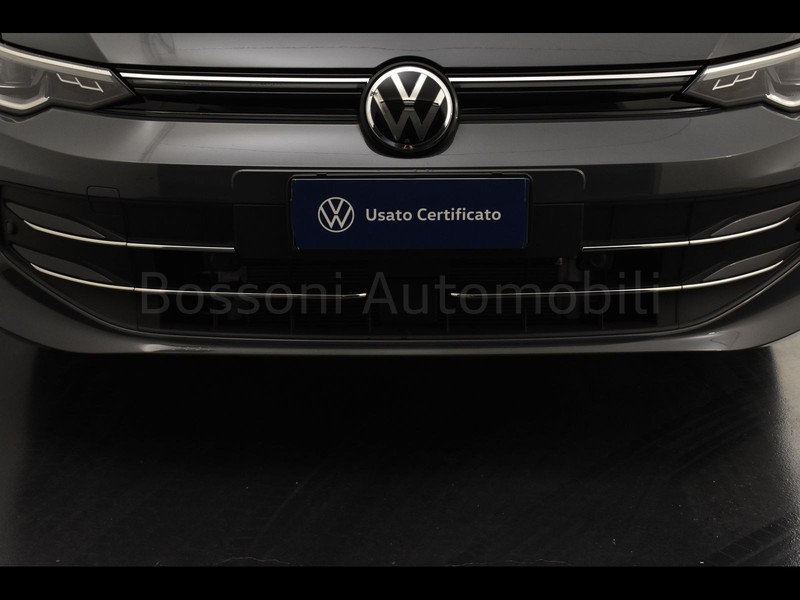 13 - Volkswagen Golf 1.5 tsi ehybrid 204cv style dsg