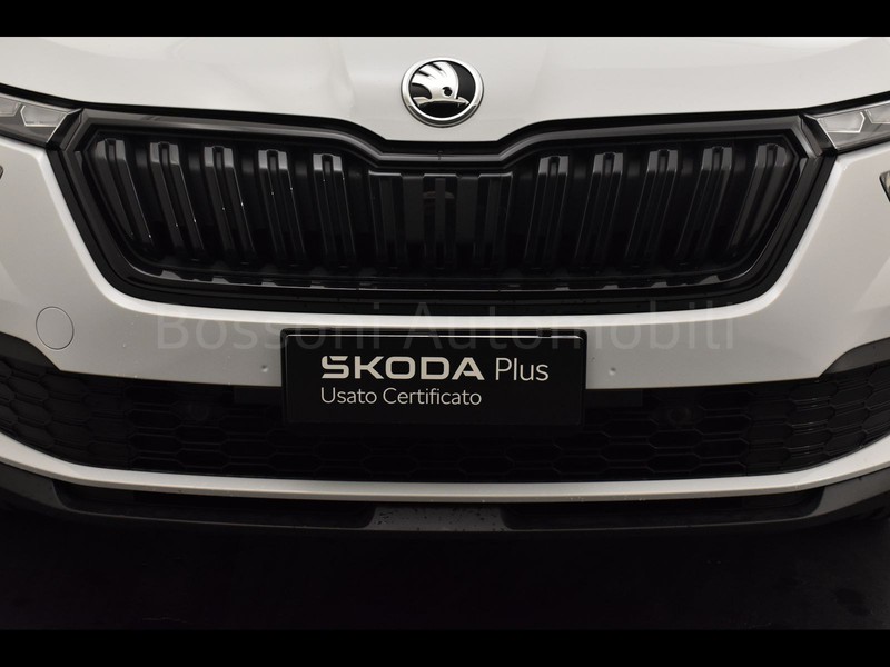 13 - Skoda Kamiq 1.0 tsi 110cv dark shade