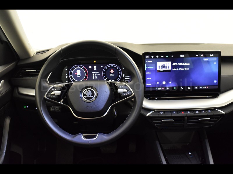 7 - Skoda Octavia wagon 2.0 tdi 150cv executive dsg