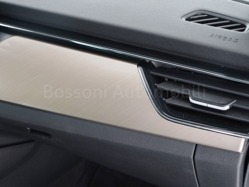 19 - Skoda Kamiq 1.5 tsi act 150cv dark shade dsg