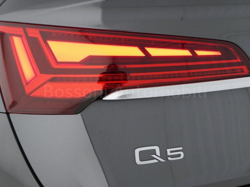 7 - Audi Q5 sportback 40 2.0 tdi mhev 12v s line quattro s tronic