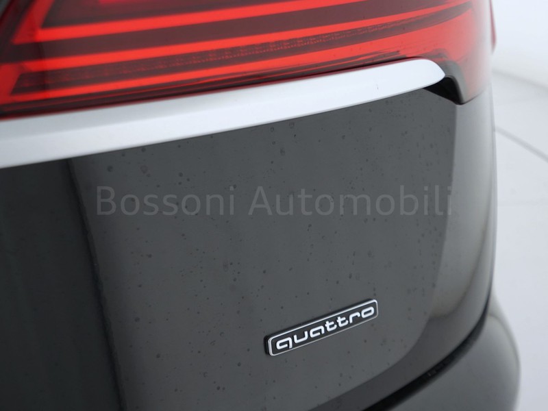 37 - Audi Q5 sportback 40 2.0 tdi mhev 12v s line quattro s tronic