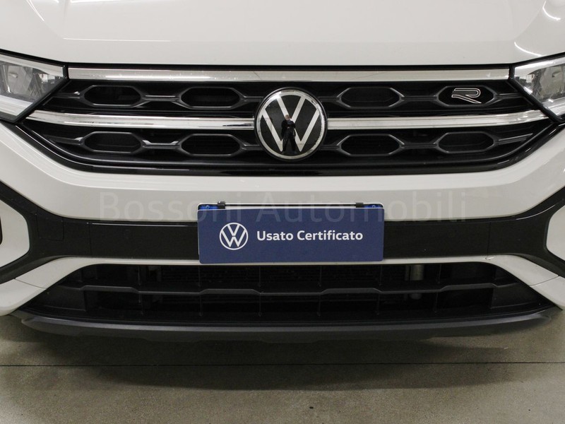 13 - Volkswagen T-Roc 1.0 tsi 110cv r line