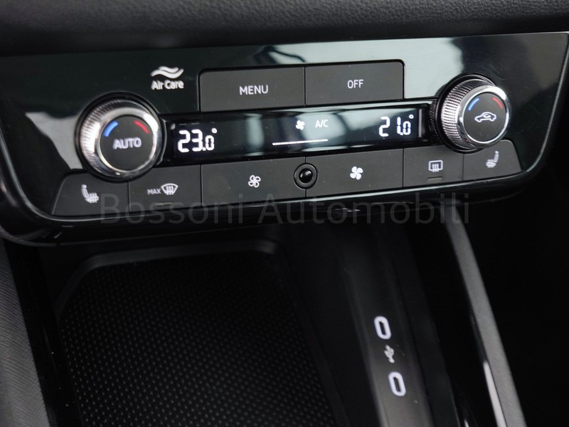 25 - Skoda Kamiq 1.5 tsi act 150cv 130 edition