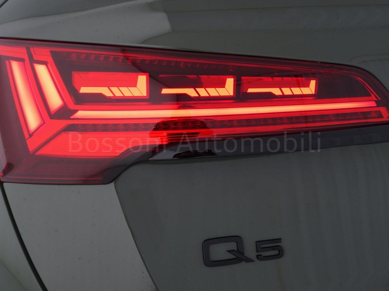 7 - Audi Q5 sportback 40 2.0 tdi mhev 12v s line quattro s tronic