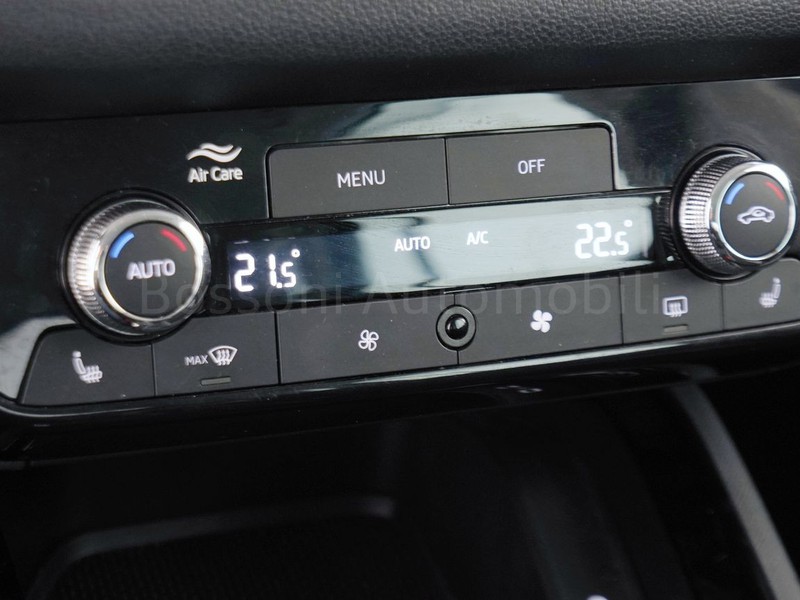 25 - Skoda Kamiq 1.0 tsi 115cv black dots