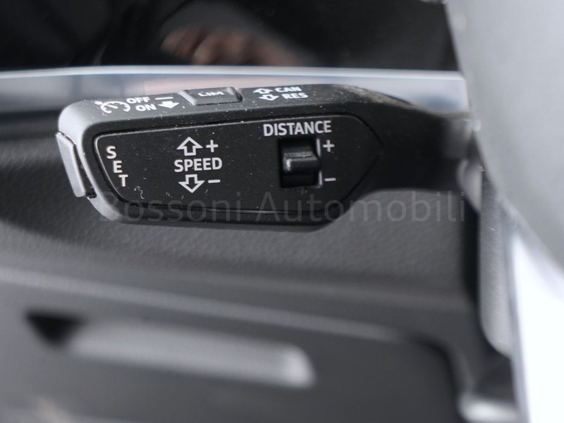 25 - Audi Q3 sportback 35 2.0 tdi s line edition s tronic