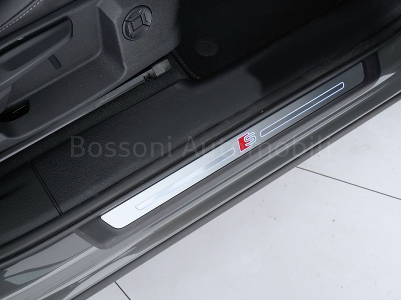 19 - Audi Q3 sportback 35 2.0 tdi s line edition s tronic