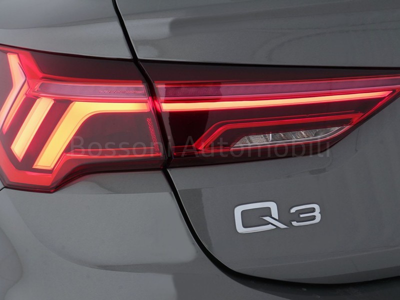 7 - Audi Q3 sportback 35 2.0 tdi s line edition s tronic