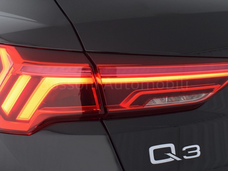 7 - Audi Q3 35 2.0 tdi s line edition s tronic