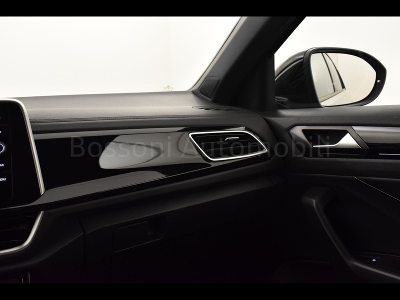 25 - Volkswagen T-Roc 2.0 tdi scr 150cv r line dsg