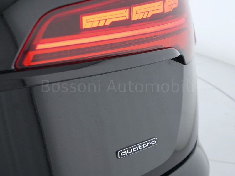 43 - Audi Q5 sportback 40 2.0 tdi mhev 12v s line quattro s tronic