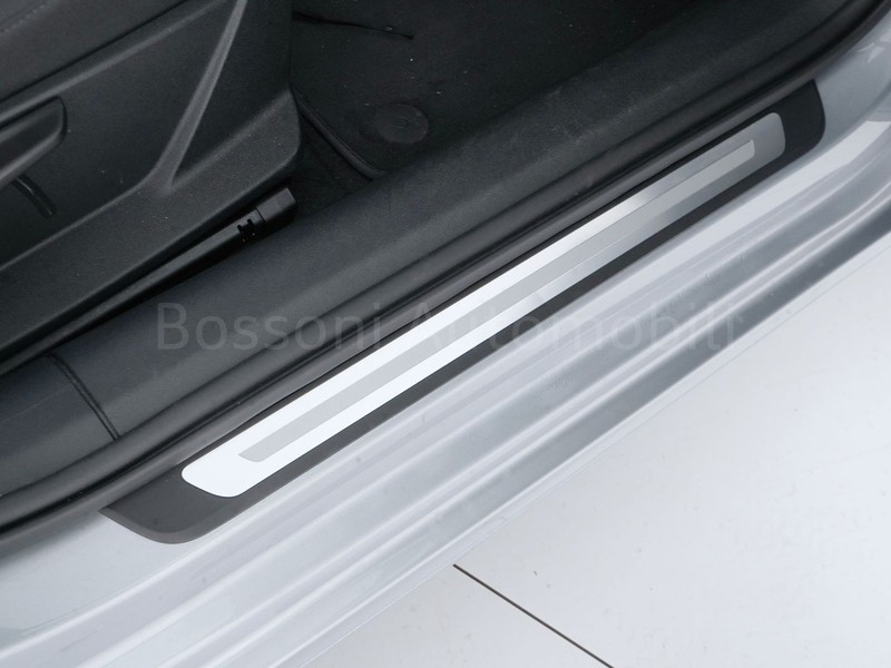 19 - Audi A5 avant 2.0 tdi mhev+ 204cv business advanced