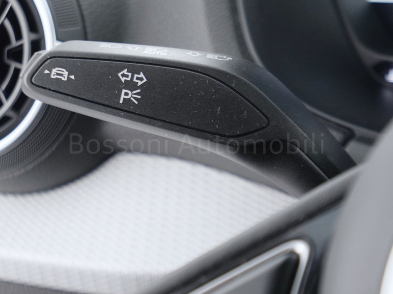 25 - Audi Q2 30 1.0 tfsi 116cv business