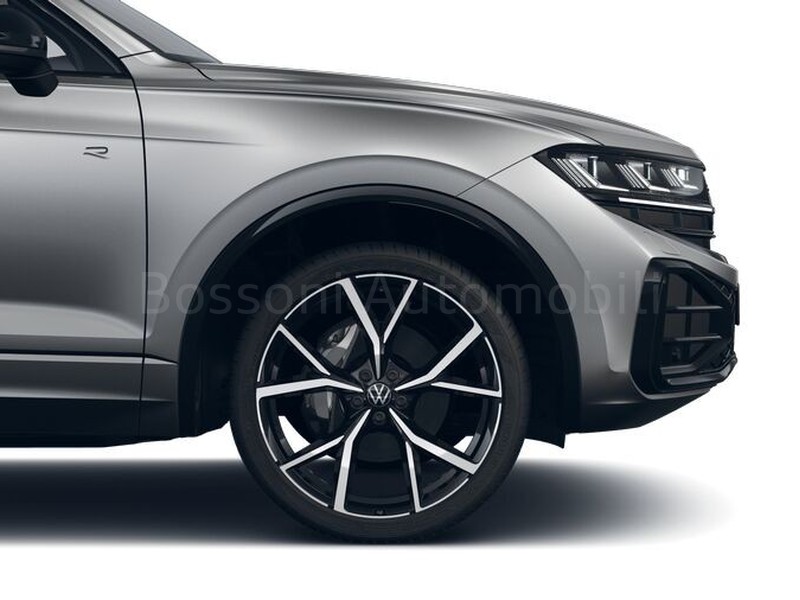 7 - Volkswagen Touareg 3.0 v6 v6 tdi scr 231cv r-line