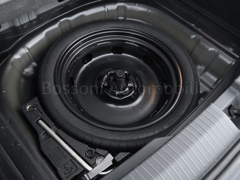 31 - Volkswagen T-Roc 1.0 tsi 115cv style