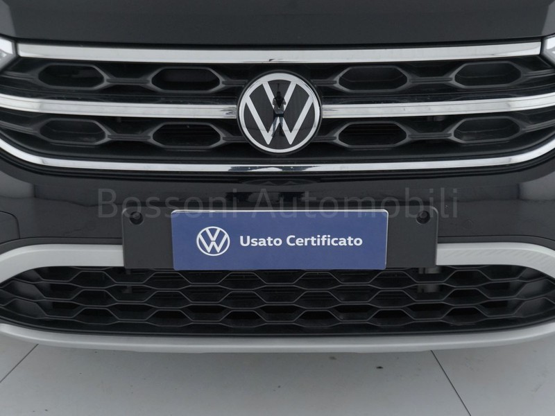 13 - Volkswagen T-Roc 1.0 tsi 115cv style