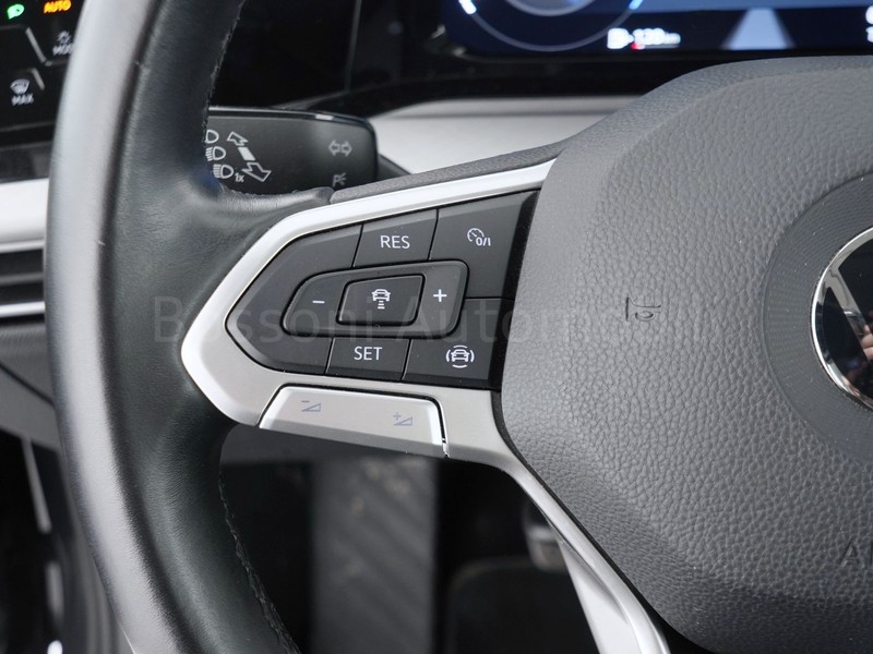 25 - Volkswagen Golf 1.5 tsi evo act 130cv life